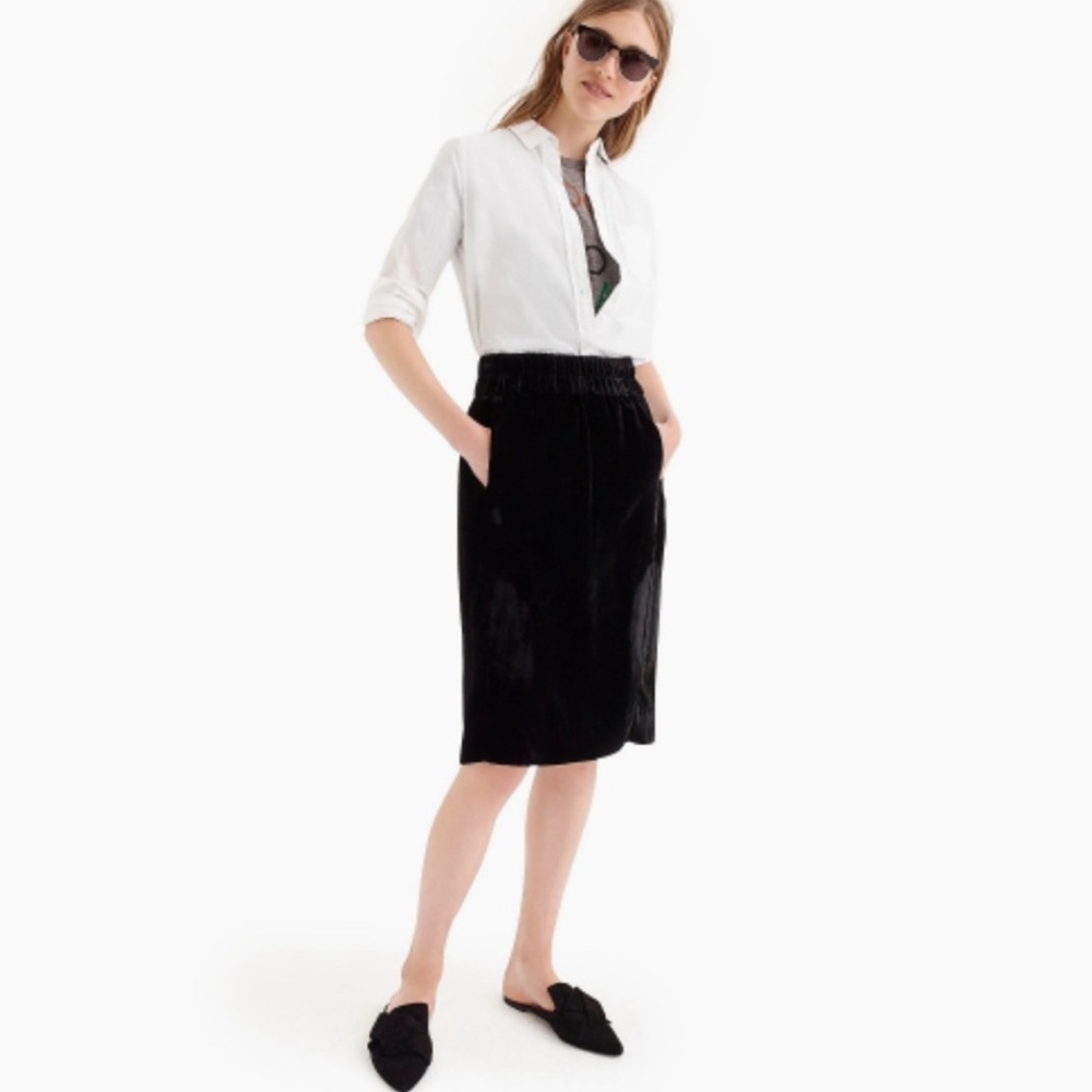NWT J Crew Black Pull On Velvet Skirt Medium Petite